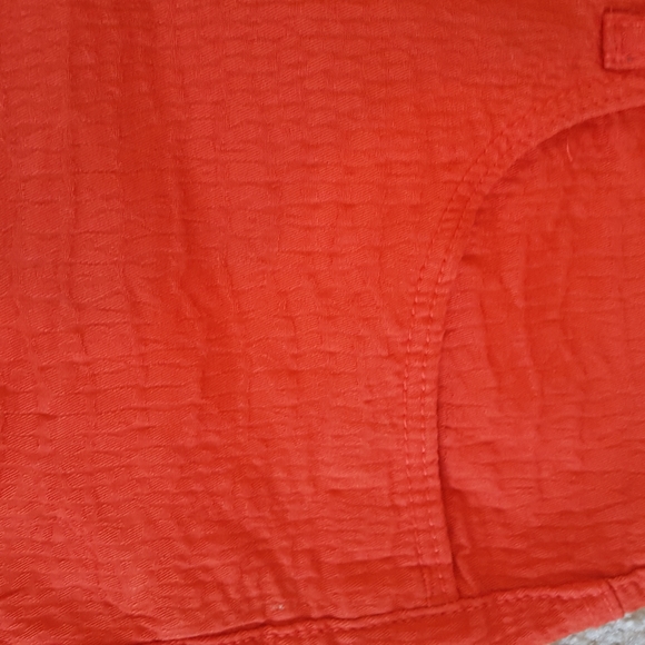 🎁DONATED🎁 H&M Orange Shorts NWOT Never Worn - Picture 3 of 5